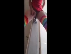 Amateur Transe hat Spaß mit Monsterdildo